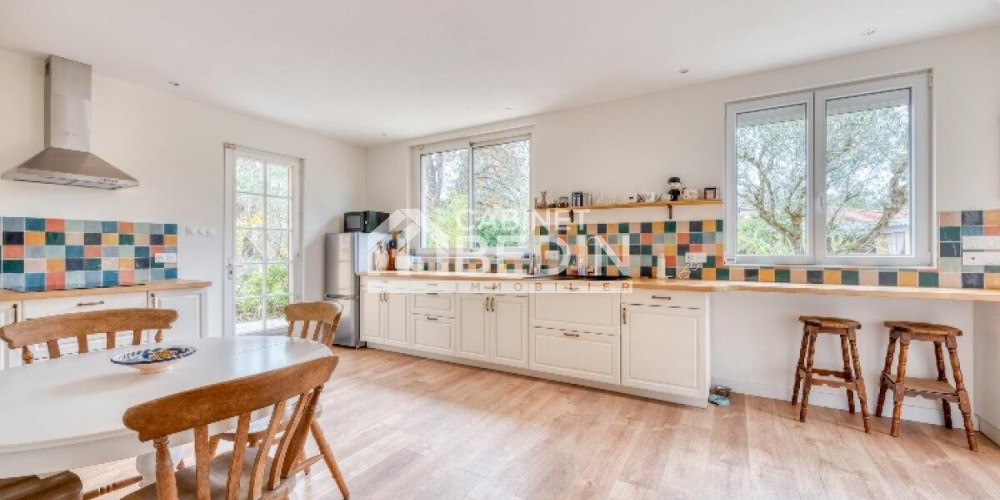 maison à AMBARES ET LAGRAVE (33440)